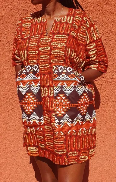 Robe en wax africaine patchée courte