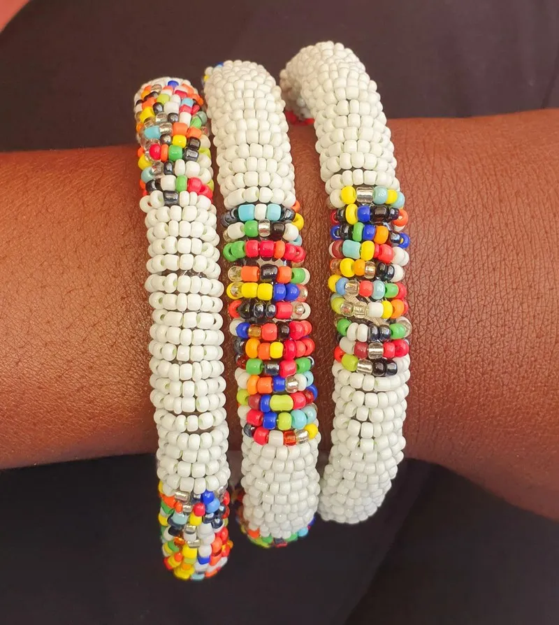 Bracelet en perles vendu à l'unité