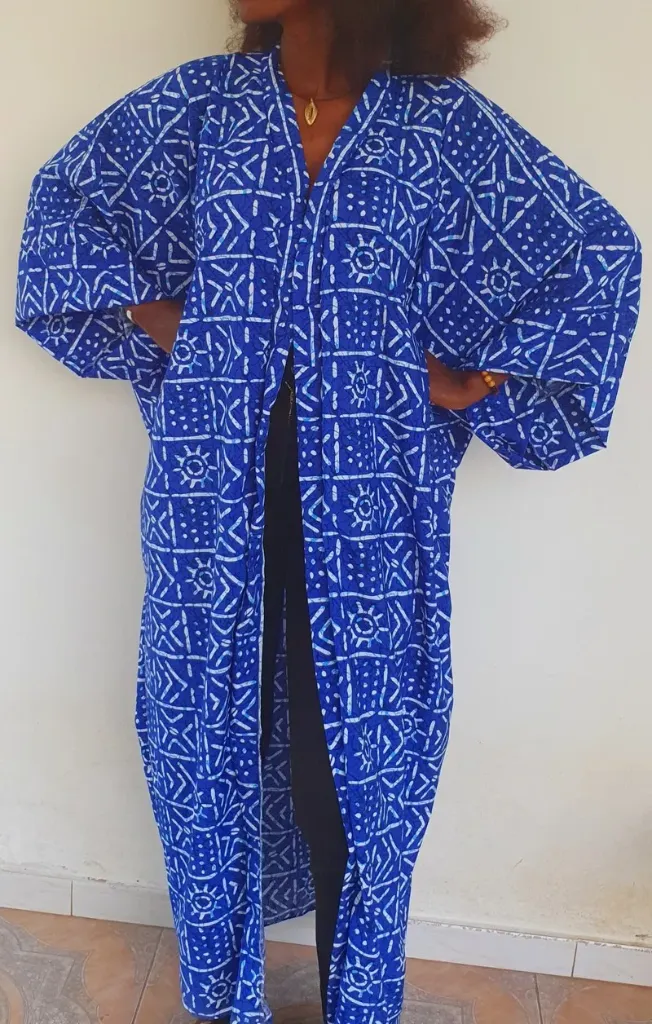 Kimonos africains en soie douce motif wax (bleu tissu soie doux taille L)