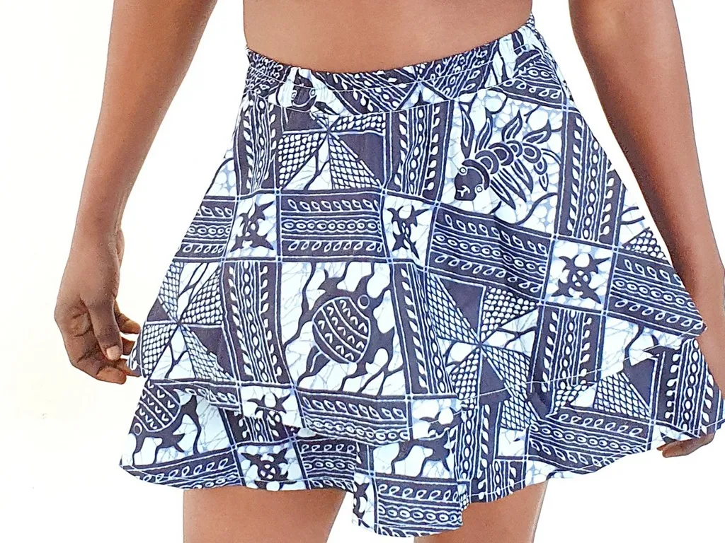 Jupe en tissu Wax bleu et blanc à deux volants – Taille S