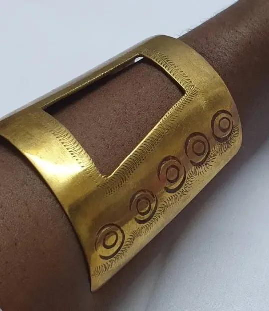 Bracelet Manchette en Bronze Gravé "Ségou" – Artisanat du Mali