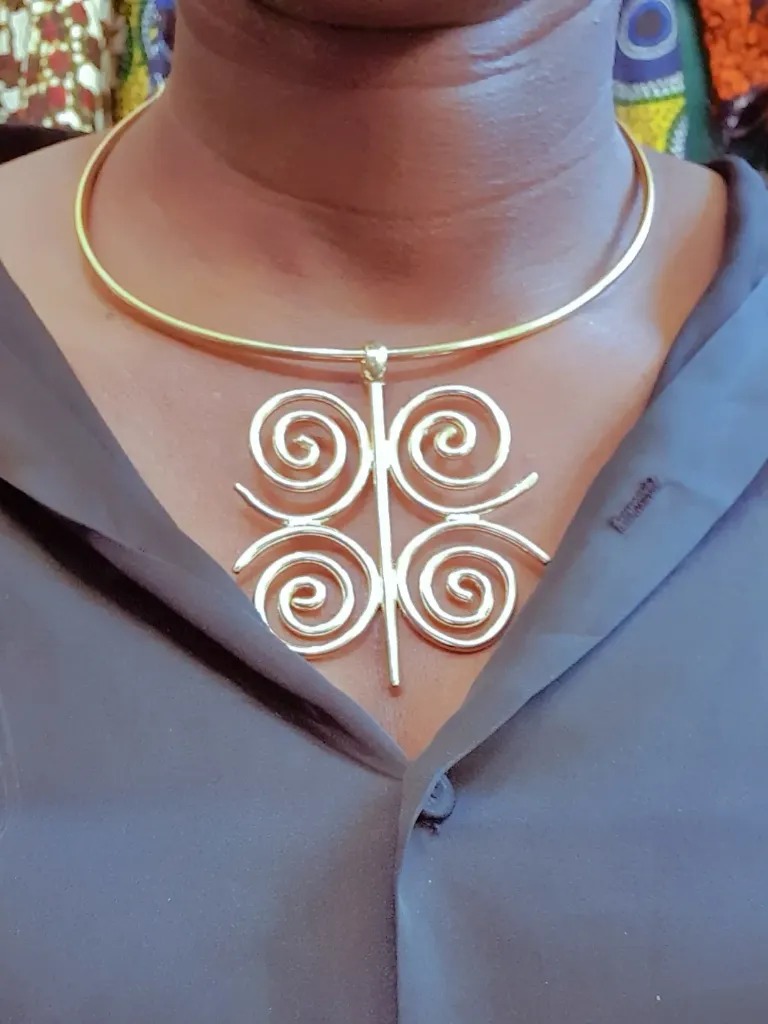 Tour de cou bronze